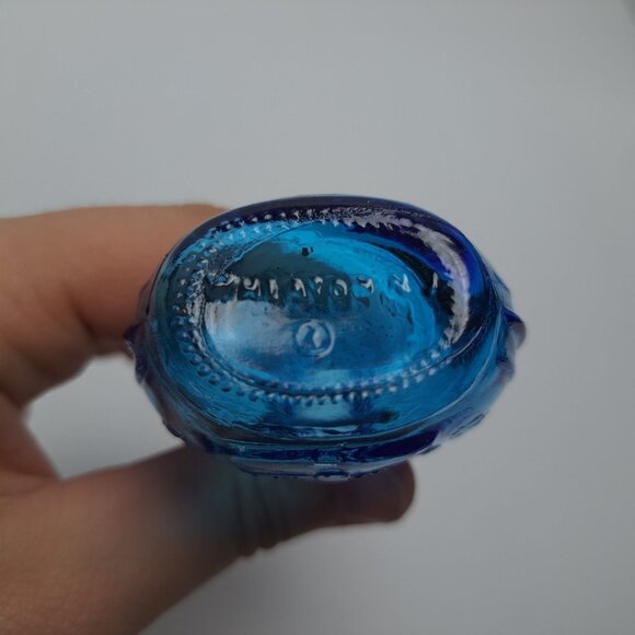 Wheaton Cerulean Blue Embossed Miniature Glass Bottle Decorative Vintage Piece - Picture 4 of 16